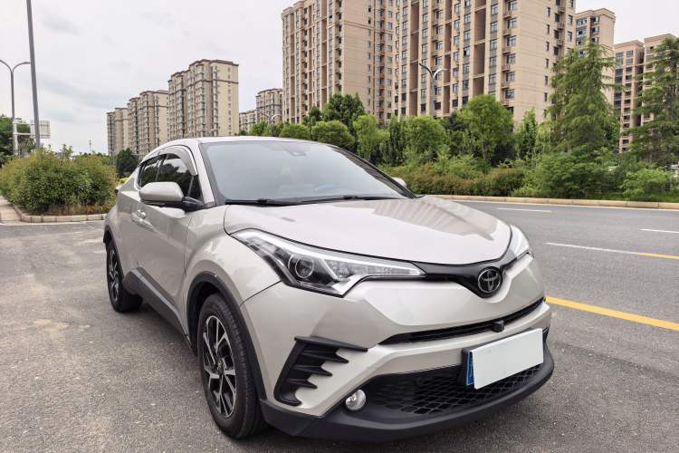 Used Toyota C-HR 2020 2.0L Leading Edition Exterior 2