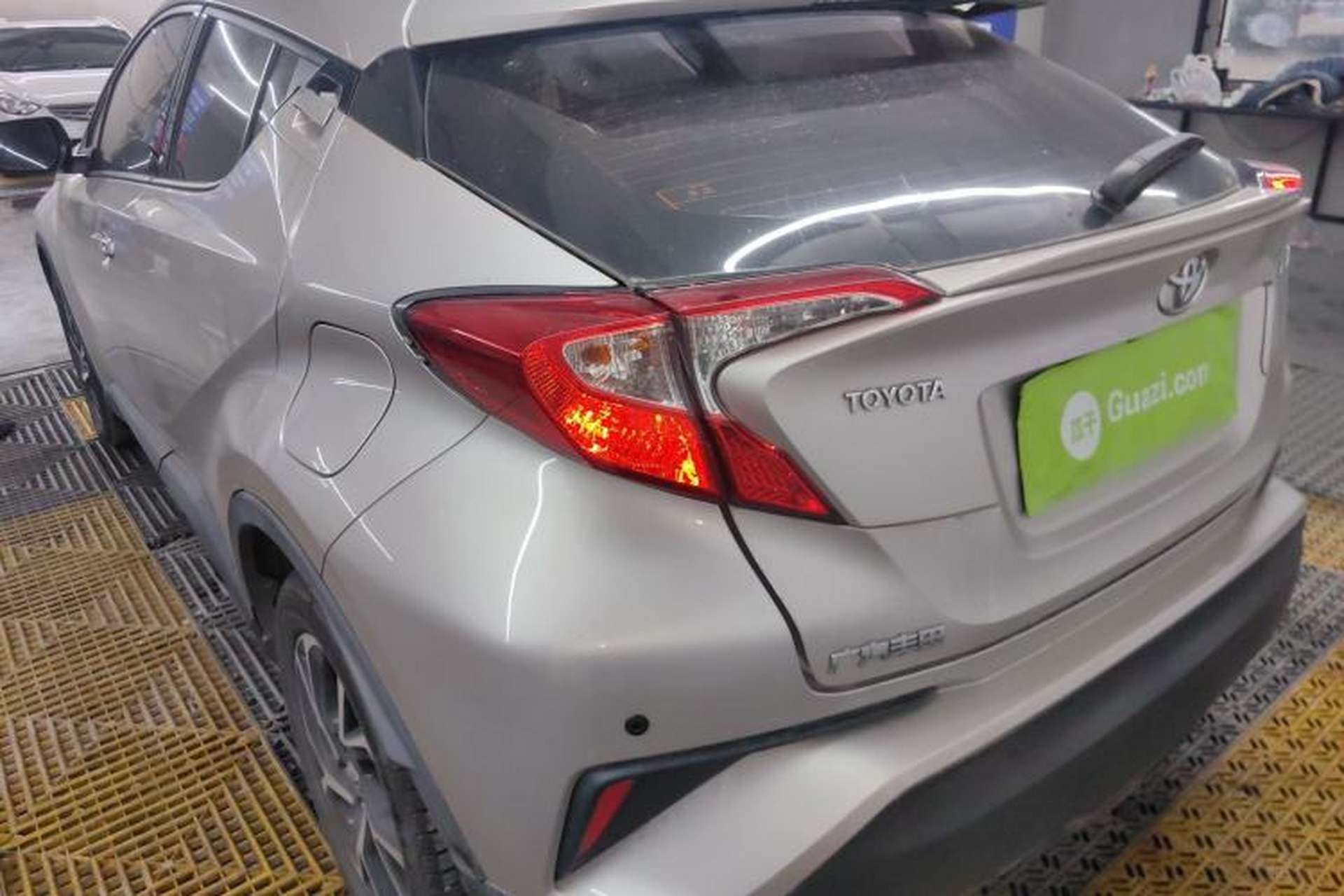 Used Toyota C-HR 2020 2.0L Leading Edition Exterior 3