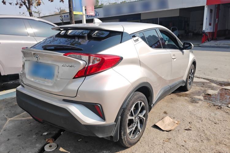 Used Toyota C-HR 2020 2.0L Leading Edition Exterior 3