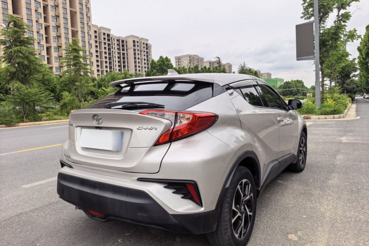 Used Toyota C-HR 2020 2.0L Leading Edition Exterior 3