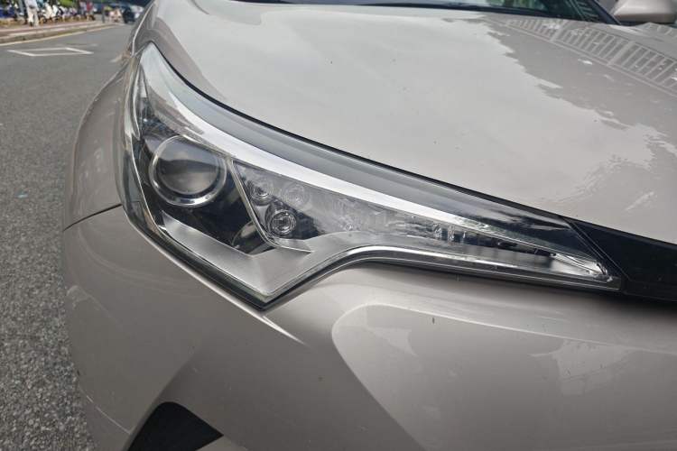 Used Toyota C-HR 2020 2.0L Leading Edition Exterior 3