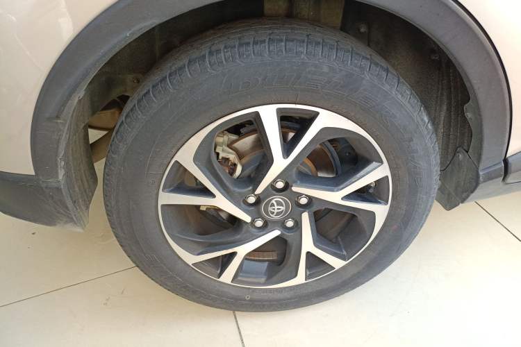 Used Toyota C-HR 2020 2.0L Leading Edition Exterior 4