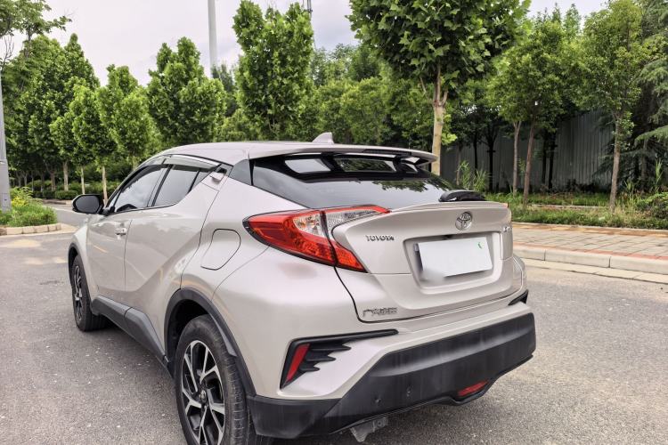Used Toyota C-HR 2020 2.0L Leading Edition Exterior 4