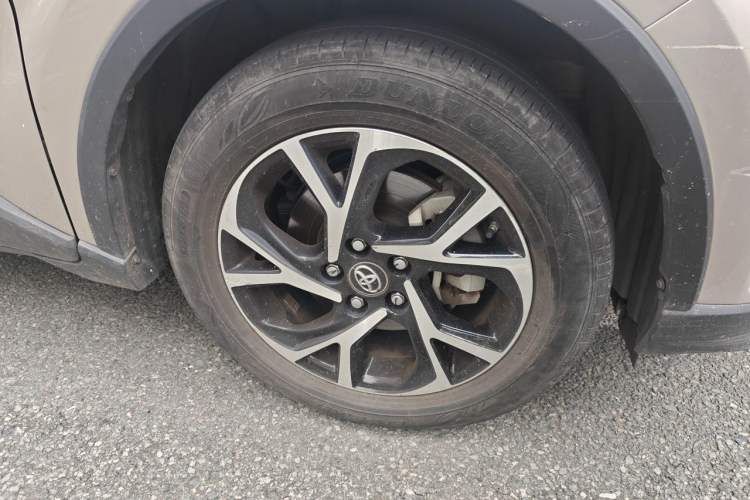 Used Toyota C-HR 2020 2.0L Leading Edition Exterior 4