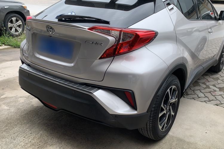 Used Toyota C-HR 2020 2.0L Leading Edition Exterior 5