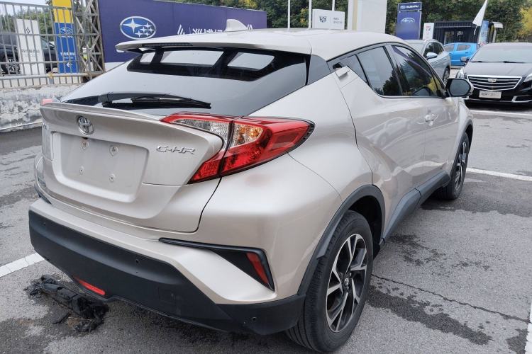 Used Toyota C-HR 2020 2.0L Leading Edition Exterior 5