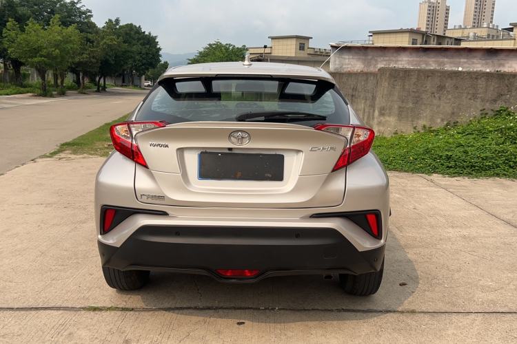 Used Toyota C-HR 2020 2.0L Leading Edition Exterior 5