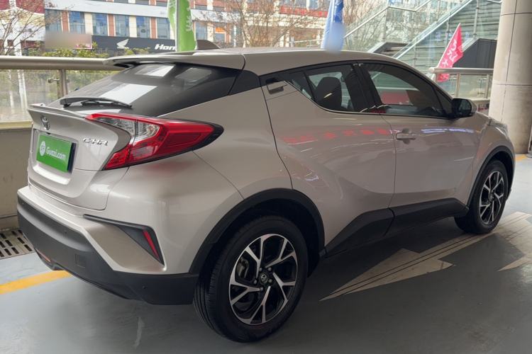 Used Toyota C-HR 2020 2.0L Leading Edition Exterior 5