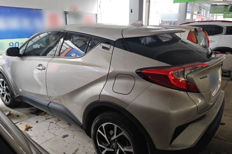 Used Toyota C-HR 2020 2.0L Leading Edition Exterior 5