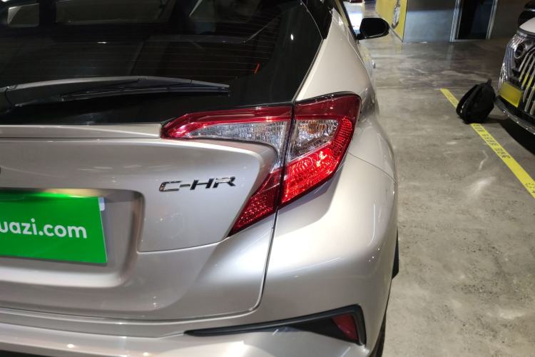 Used Toyota C-HR 2020 2.0L Leading Edition Exterior 6