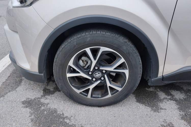 Used Toyota C-HR 2020 2.0L Leading Edition Exterior 7