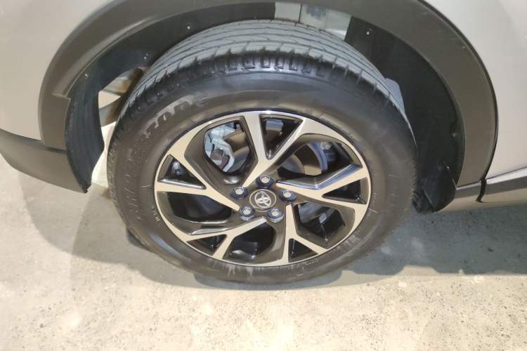 Used Toyota C-HR 2020 2.0L Leading Edition Exterior 8
