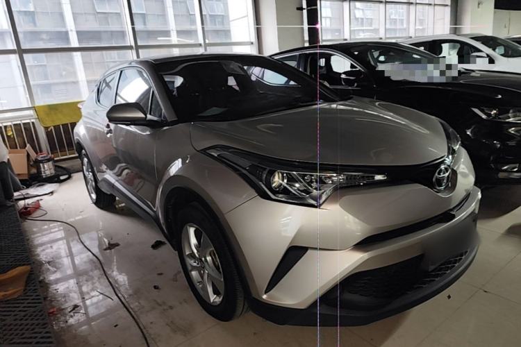 Used Toyota C-HR 2020 2.0L Elite Edition Front Right 45 Deg