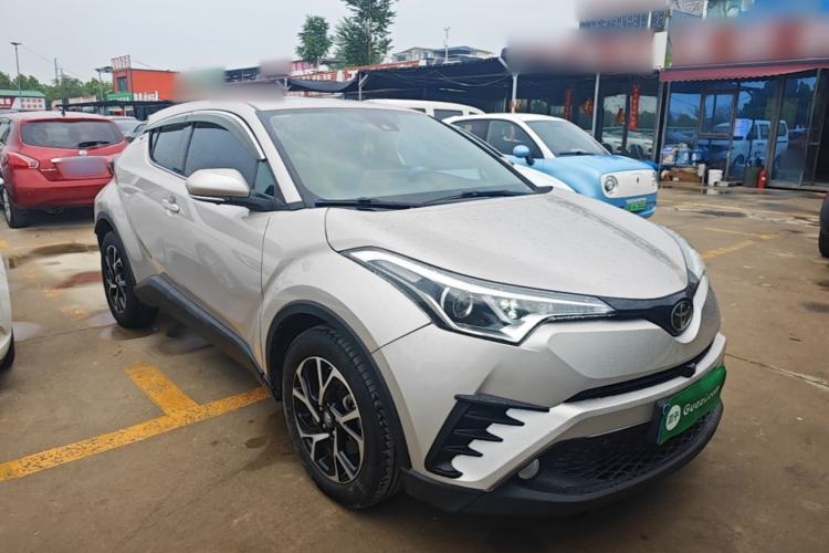 Used Toyota C-HR 2020 2.0L Leading Edition Front Right 45 Deg
