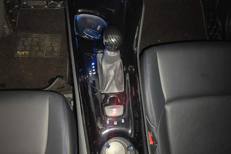 Used Toyota C-HR 2020 2.0L Leading Edition Gear Lever