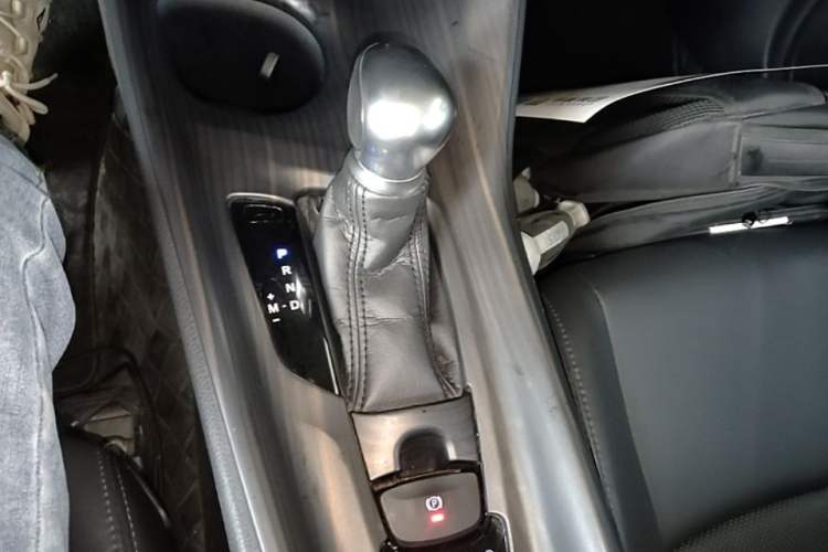 Used Toyota C-HR 2020 2.0L Leading Edition Gear Lever