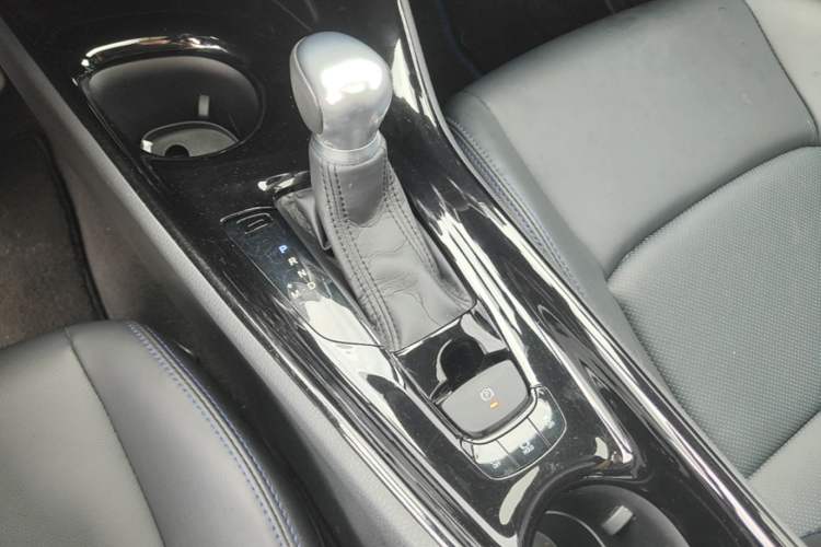 Used Toyota C-HR 2020 2.0L Leading Edition Gear Lever