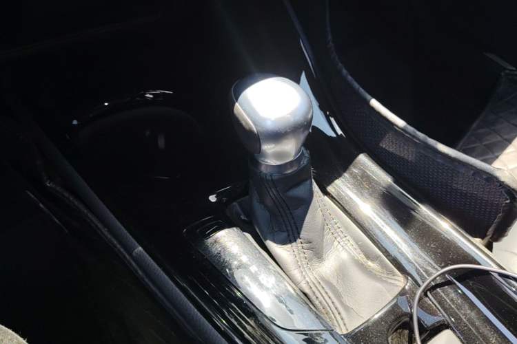 Used Toyota C-HR 2020 2.0L Leading Edition Gear Lever