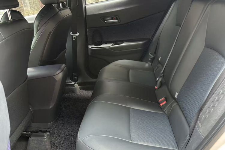 Used Toyota C-HR 2020 2.0L Leading Edition Interior 1