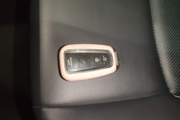 Used Toyota C-HR 2020 2.0L Leading Edition Interior 1