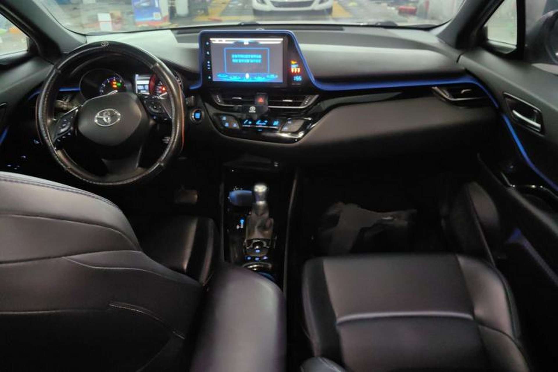Used Toyota C-HR 2020 2.0L Leading Edition Interior 2