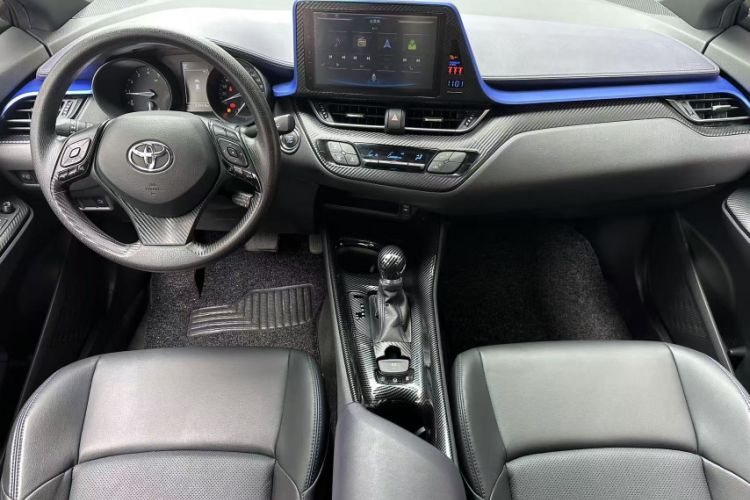 Used Toyota C-HR 2020 2.0L Leading Edition Interior 3
