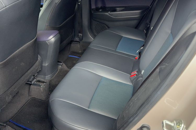 Used Toyota C-HR 2020 2.0L Leading Edition Interior 3