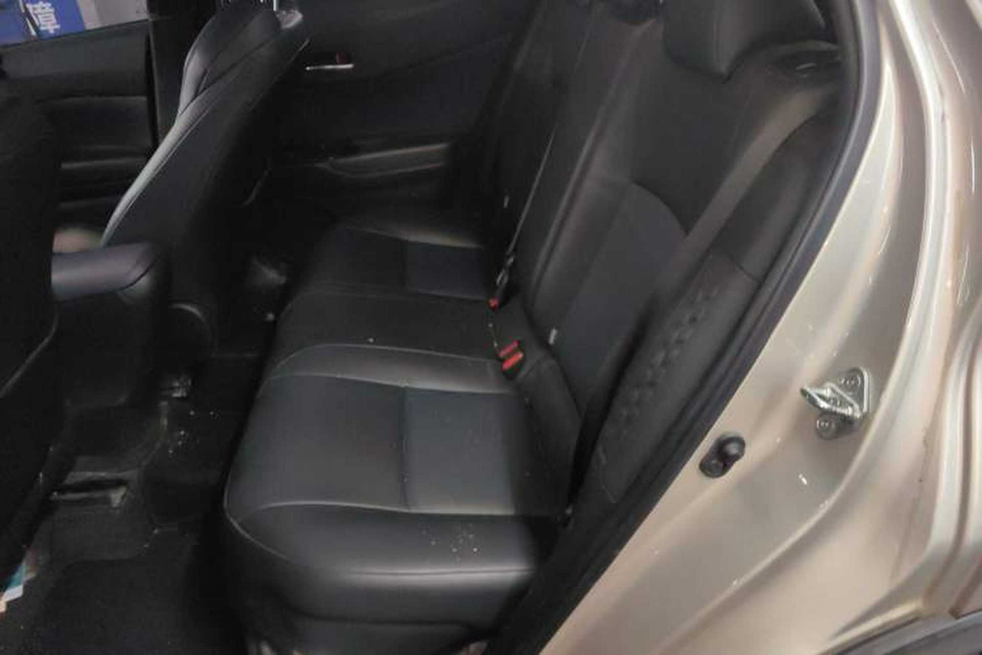 Used Toyota C-HR 2020 2.0L Leading Edition Interior 4
