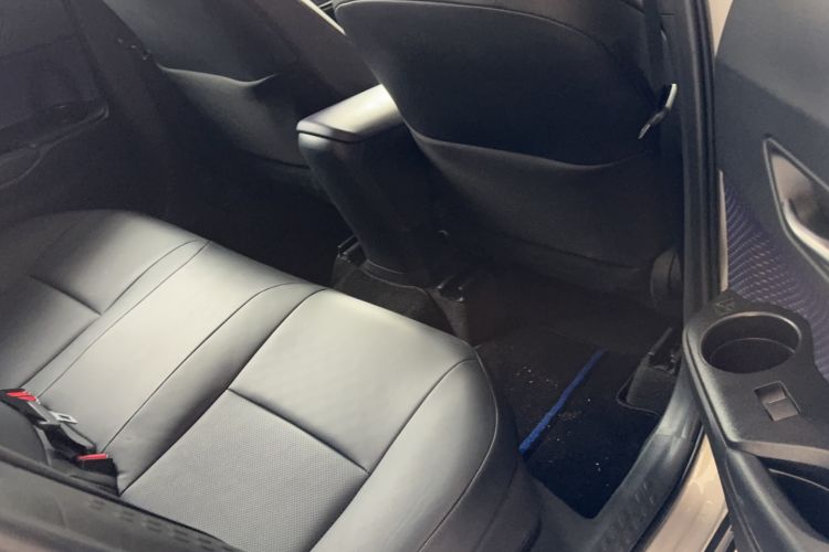 Used Toyota C-HR 2020 2.0L Leading Edition Interior 4