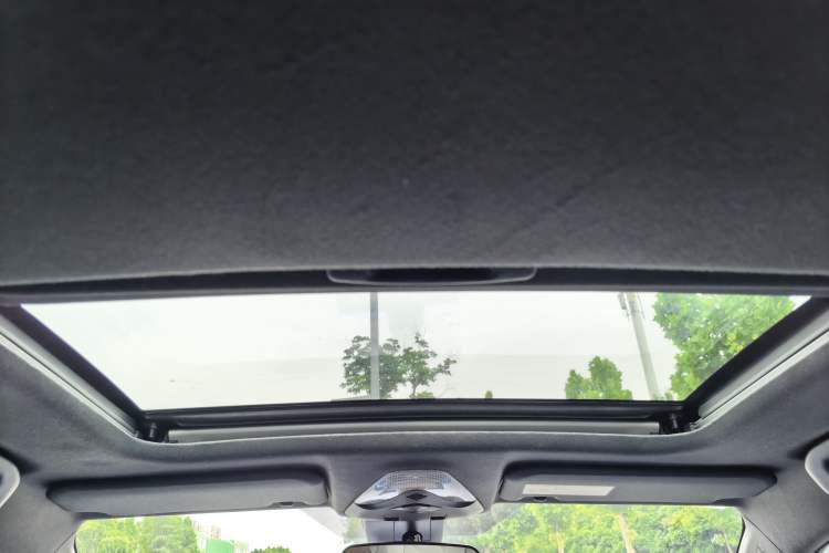 Used Toyota C-HR 2020 2.0L Leading Edition Interior 4