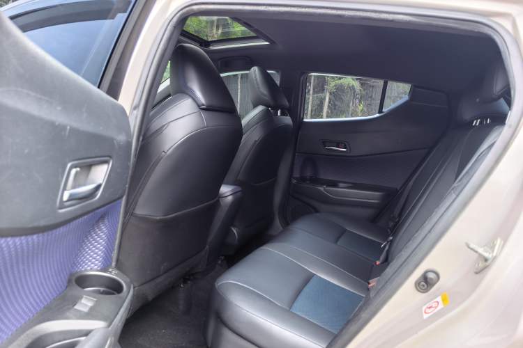 Used Toyota C-HR 2020 2.0L Leading Edition Interior 5