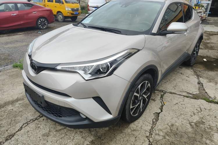 Used Toyota C-HR 2020 2.0L Leading Edition Guazi used car, China used car export, Used car for sale, Used  cars, Cheapest cars for sale