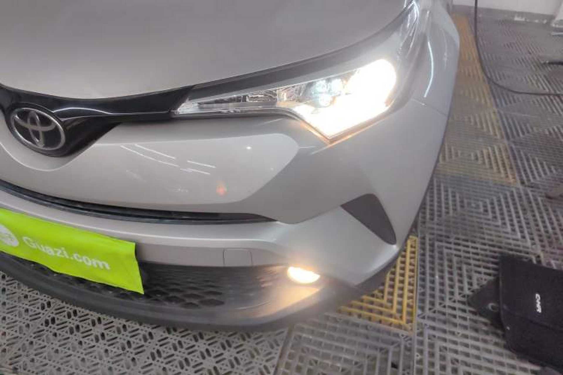 Used Toyota C-HR 2020 2.0L Leading Edition Left Front Headlight