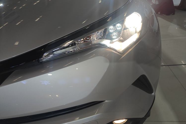 Used Toyota C-HR 2020 2.0L Leading Edition Left Front Headlight