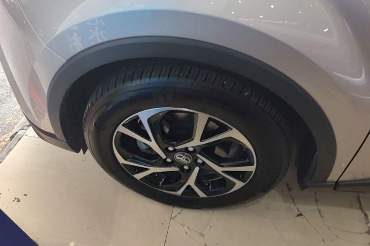 Used Toyota C-HR 2020 2.0L Leading Edition Left Front Wheel Hub