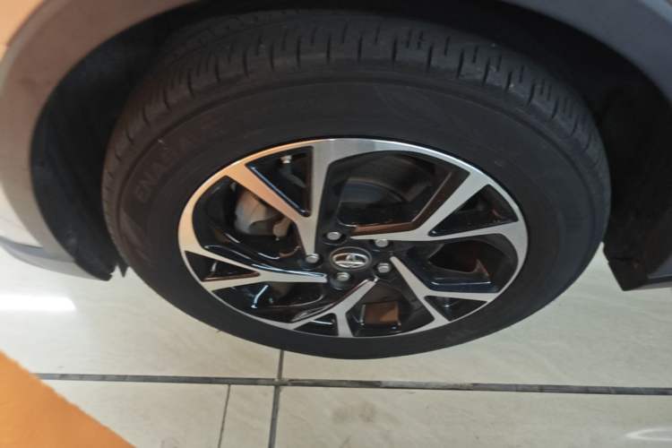Used Toyota C-HR 2020 2.0L Leading Edition Left Front Wheel Hub