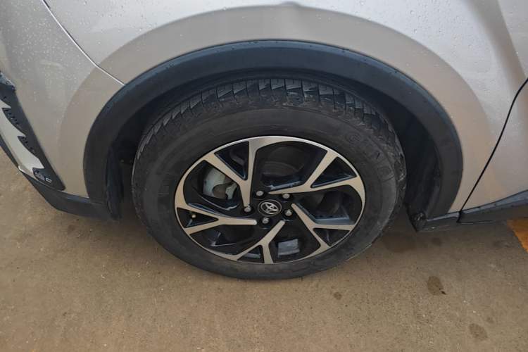 Used Toyota C-HR 2020 2.0L Leading Edition Left Front Wheel Hub