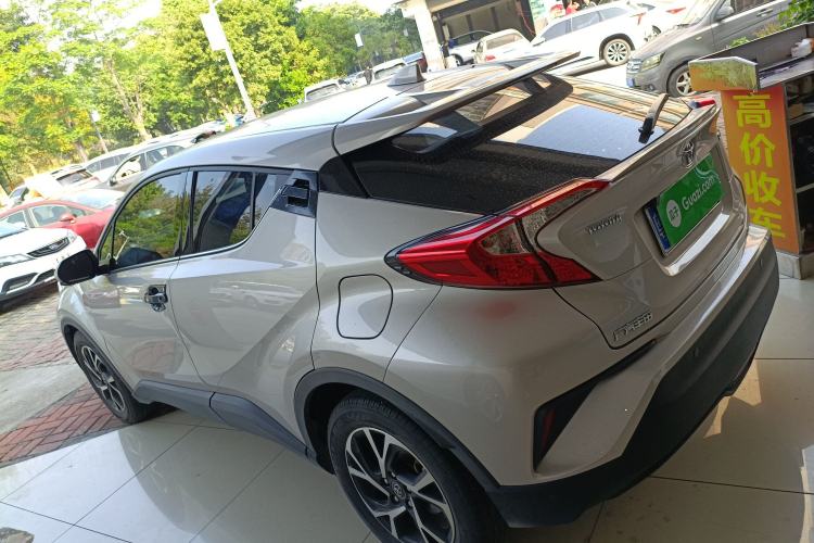 Used Toyota C-HR 2020 2.0L Leading Edition Left Side
