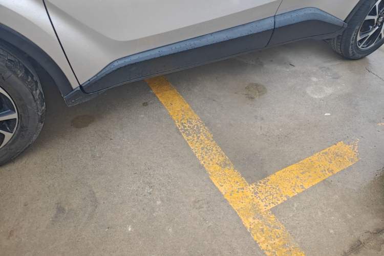 Used Toyota C-HR 2020 2.0L Leading Edition Left Side Sill