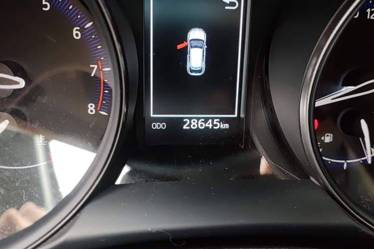 Used Toyota C-HR 2020 2.0L Elite Edition Odometer Close Up