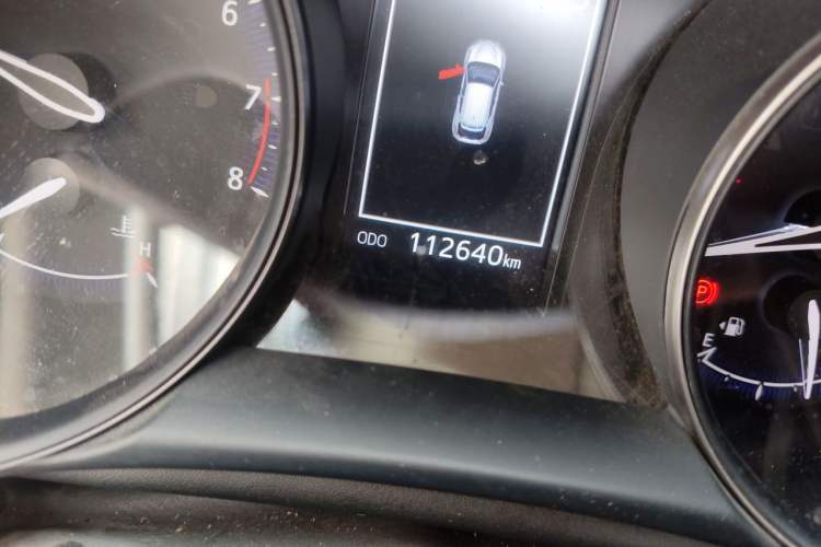 Used Toyota C-HR 2020 2.0L Leading Edition Odometer Close Up