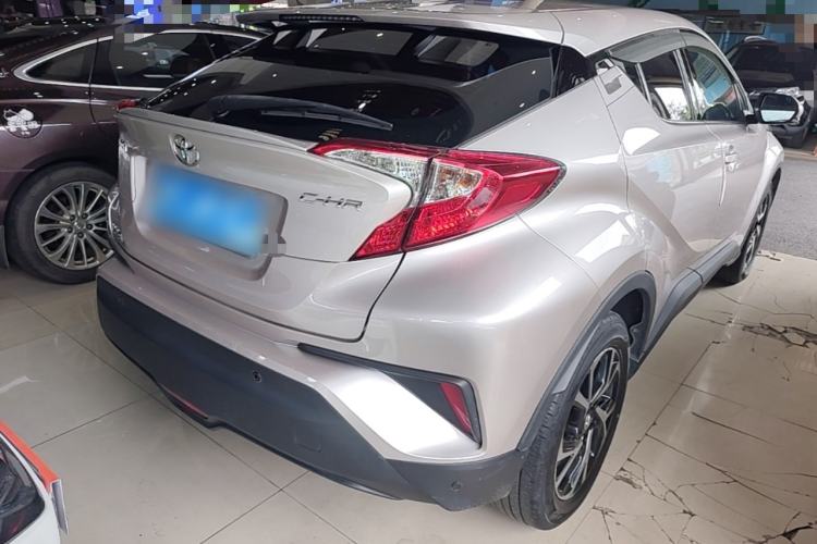 Used Toyota C-HR 2020 2.0L Leading Edition Rear Right 45 Deg