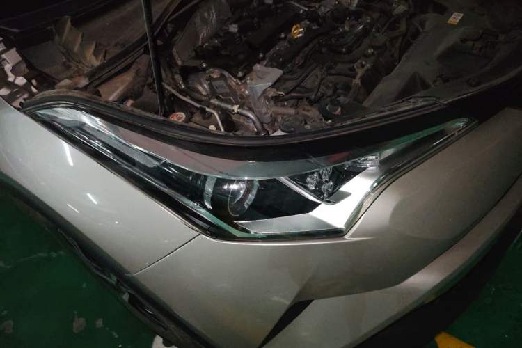 Used Toyota C-HR 2020 2.0L Leading Edition Right Front Headlight