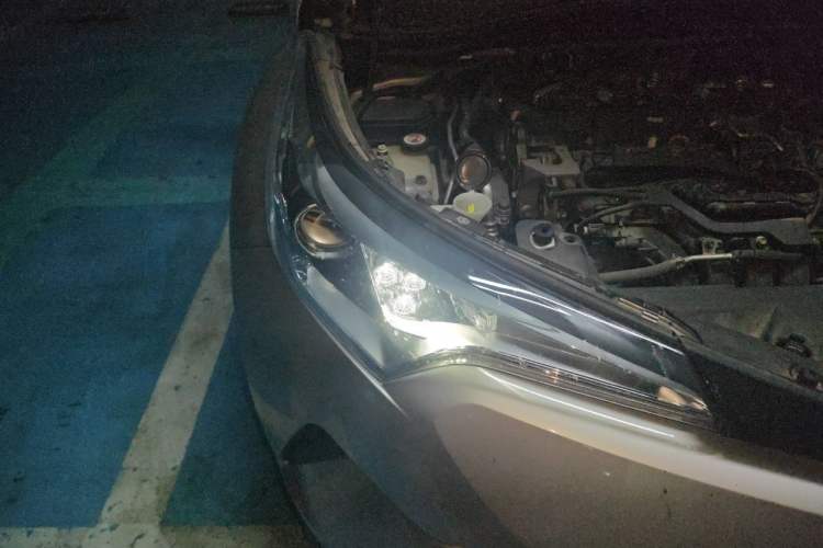 Used Toyota C-HR 2020 2.0L Comfort Edition Right Front Headlight