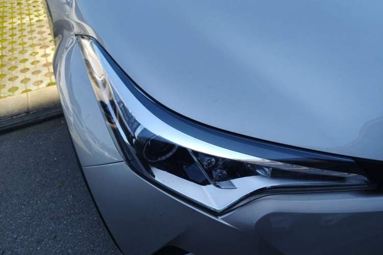 Used Toyota C-HR 2020 2.0L Leading Edition Right Front Headlight