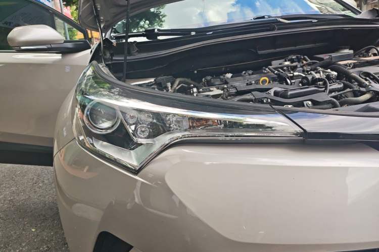 Used Toyota C-HR 2020 2.0L Leading Edition Right Front Headlight