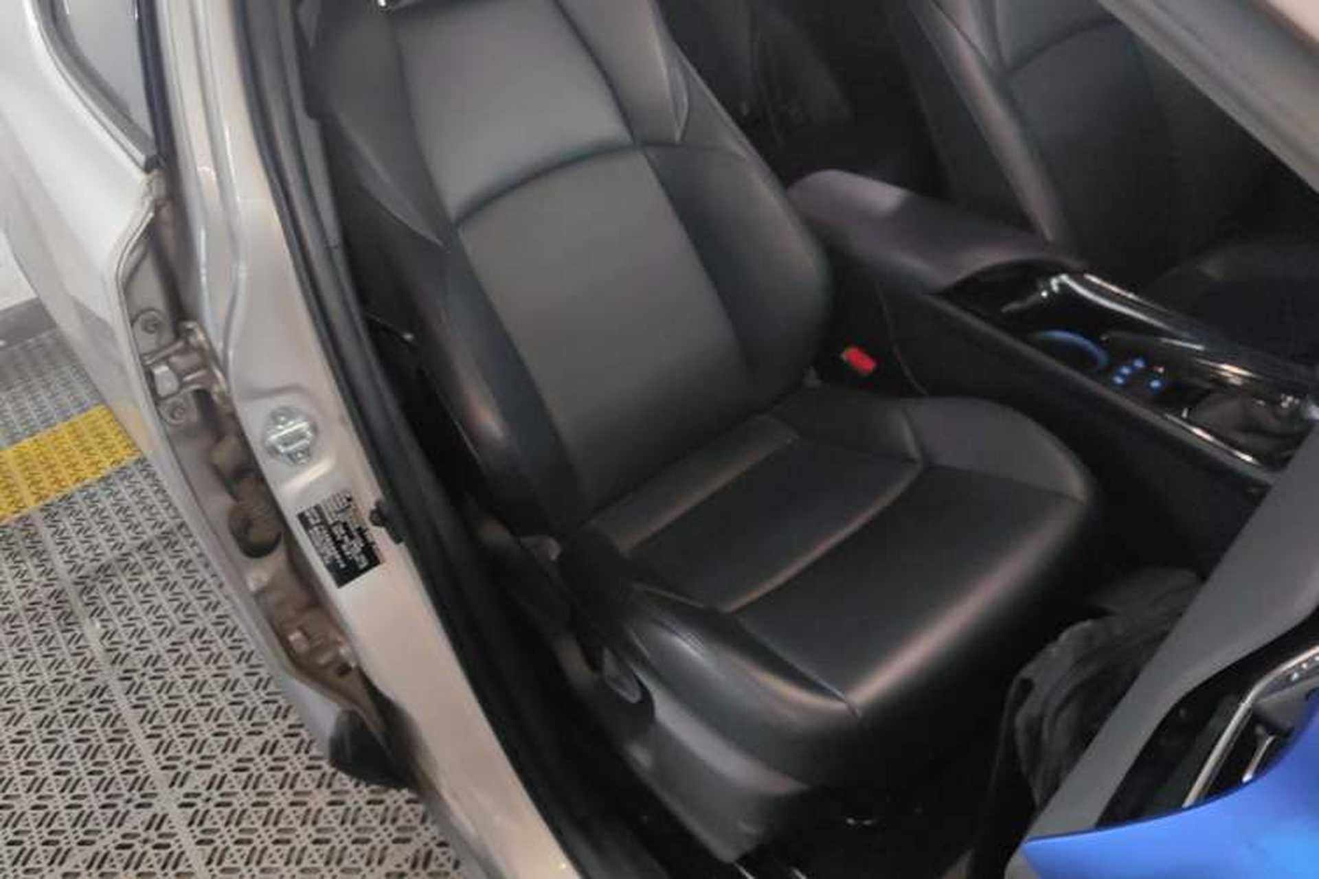 Used Toyota C-HR 2020 2.0L Leading Edition Right Front Seat