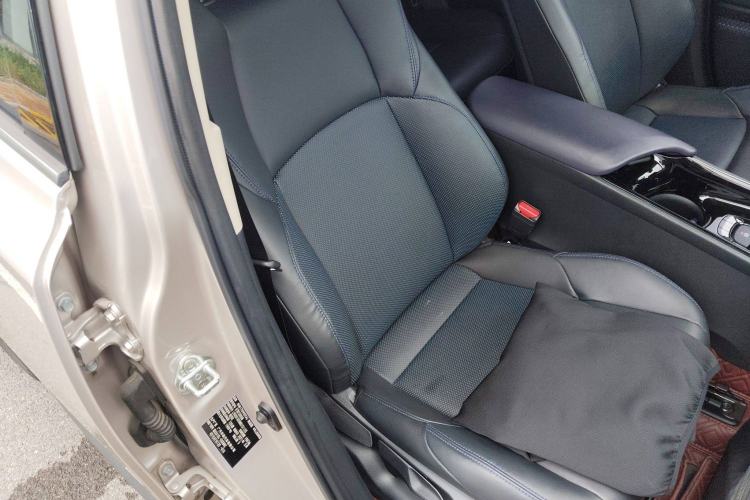 Used Toyota C-HR 2020 2.0L Leading Edition Right Front Seat