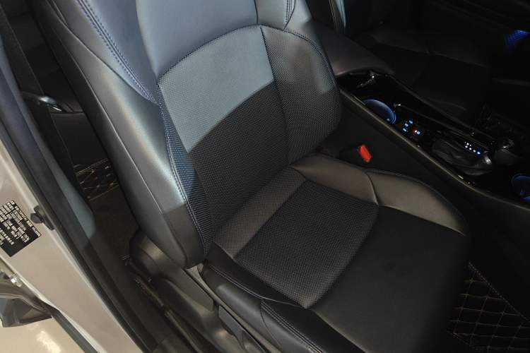 Used Toyota C-HR 2020 2.0L Leading Edition Right Front Seat