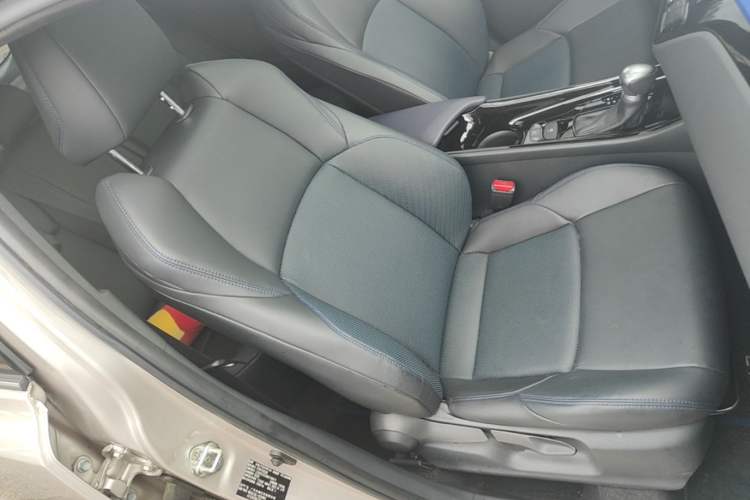 Used Toyota C-HR 2020 2.0L Leading Edition Right Front Seat